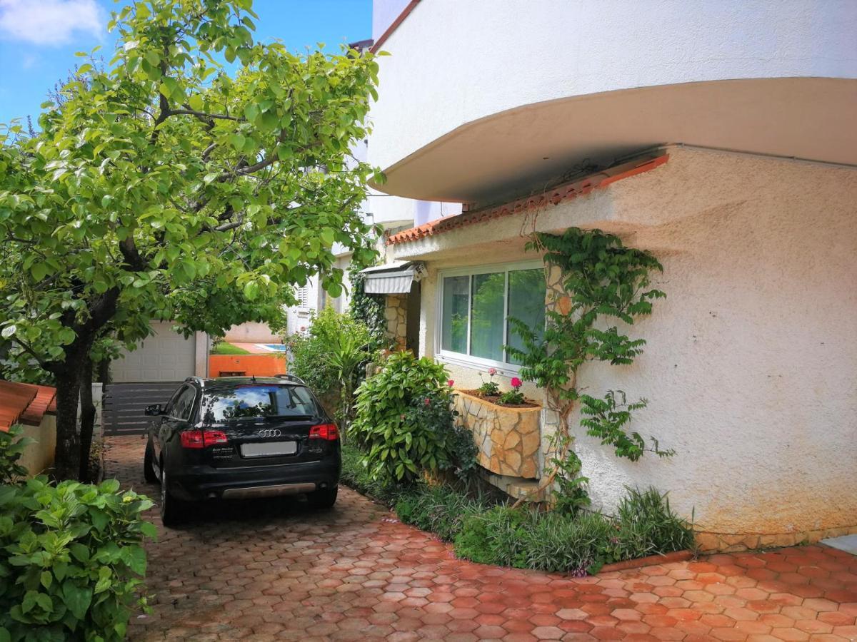 Apartments Bilic With Garden & Swimming Pool - 50M From The Beach Пиешчана Увала Екстериор снимка