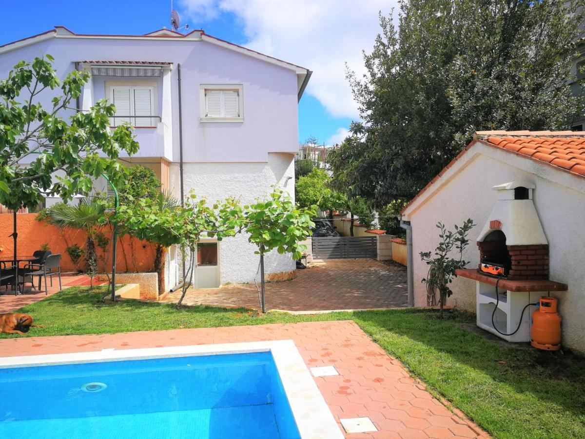 Apartments Bilic With Garden & Swimming Pool - 50M From The Beach Пиешчана Увала Екстериор снимка