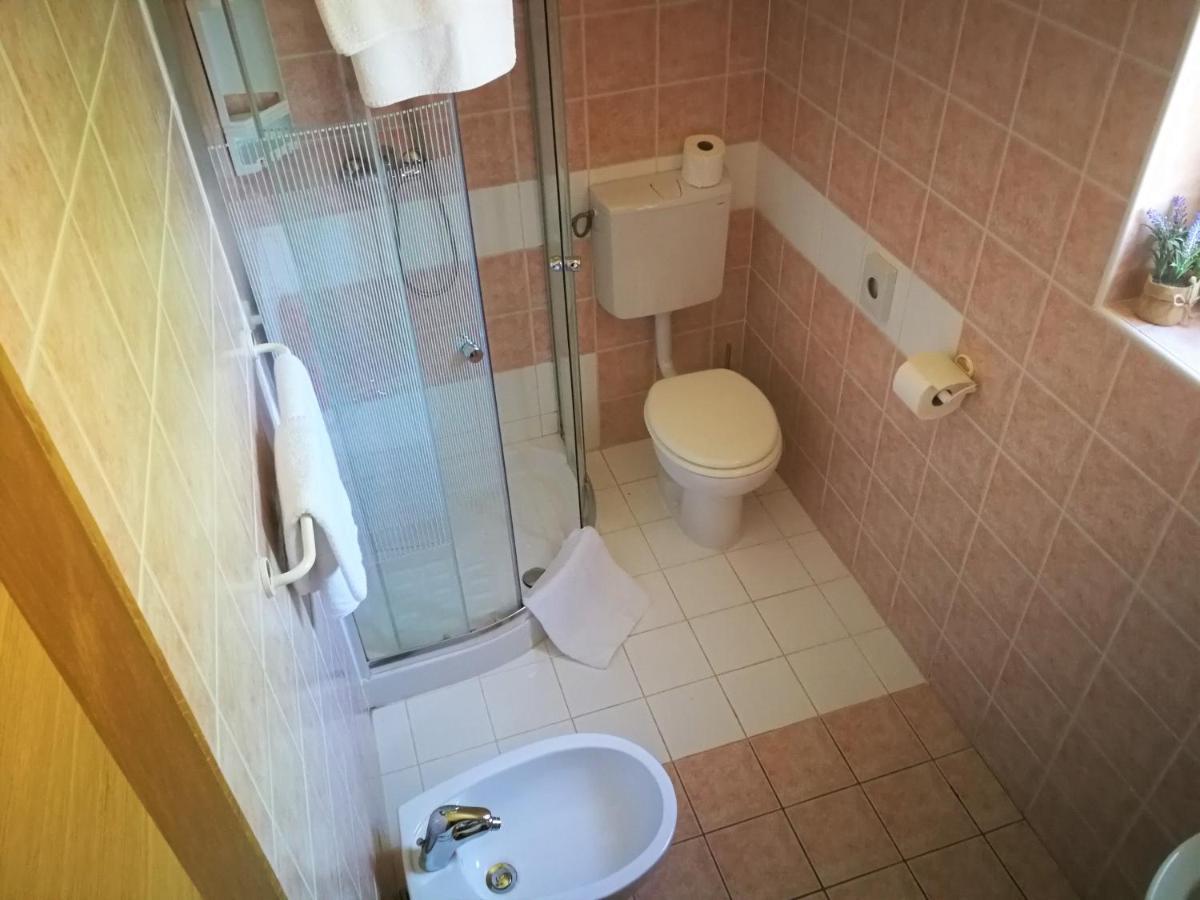 Apartments Bilic With Garden & Swimming Pool - 50M From The Beach Пиешчана Увала Екстериор снимка